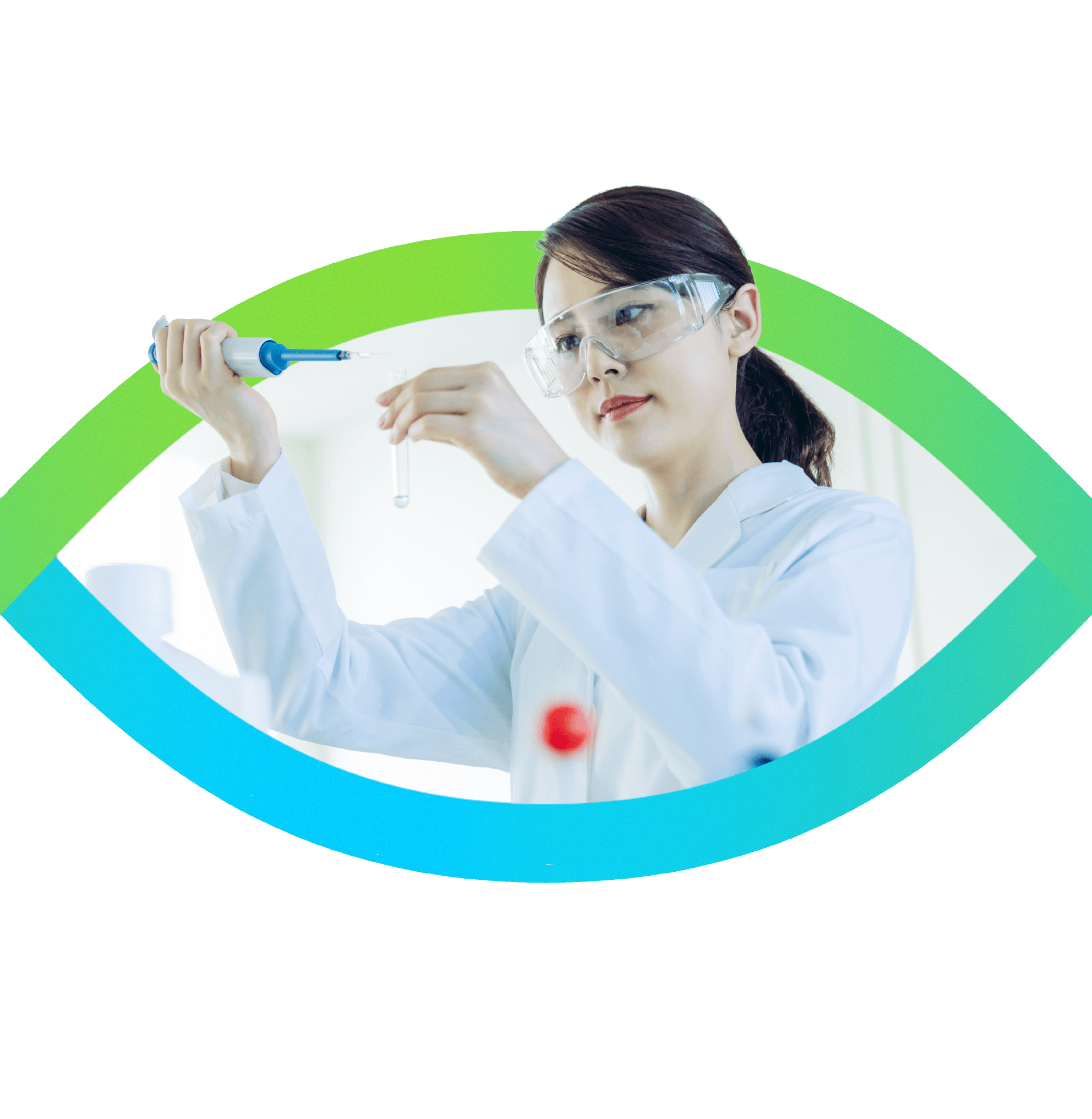 女性研究者が保護メガネを着用し、ピペットを用いて試験管に試料を滴下する実験風景